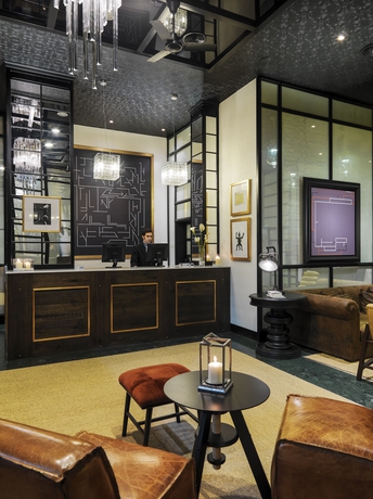 Imagen de los interiores del Hotel H10 Itaca. Foto 12