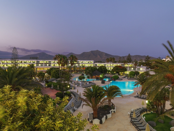 Imagen de la piscina del Hotel H10 Lanzarote Princess. Foto 16