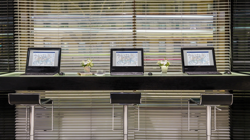 Imagen de los interiores del Hotel H10 London Waterloo. Foto 16