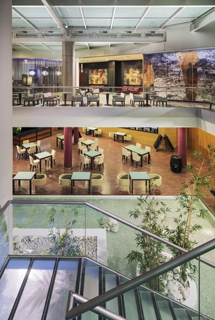 Imagen de los interiores del Hotel H10 Marina Barcelona. Foto 10