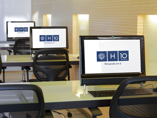 Imagen de los interiores del Hotel H10 Marina Barcelona. Foto 11