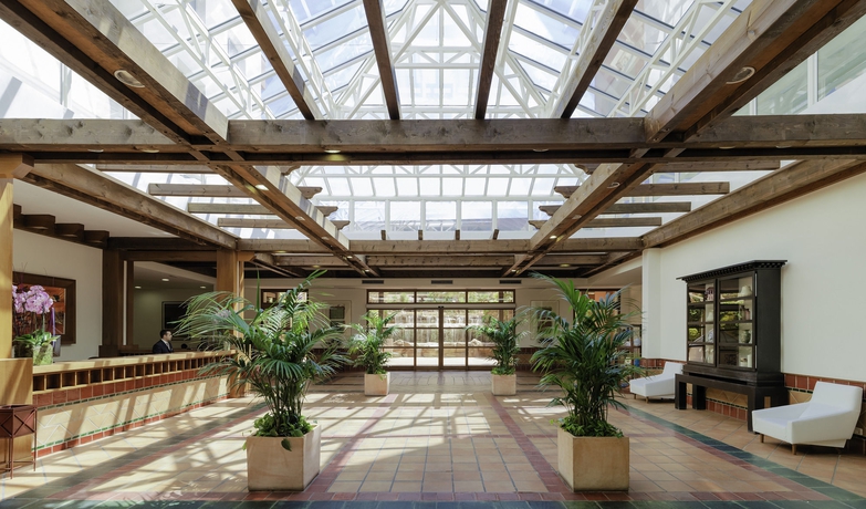 Imagen de los interiores del Hotel H10 Mediterranean Village. Foto 13