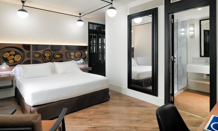 Imagen de la habitación del Hotel H10 Metropolitan. Foto 2