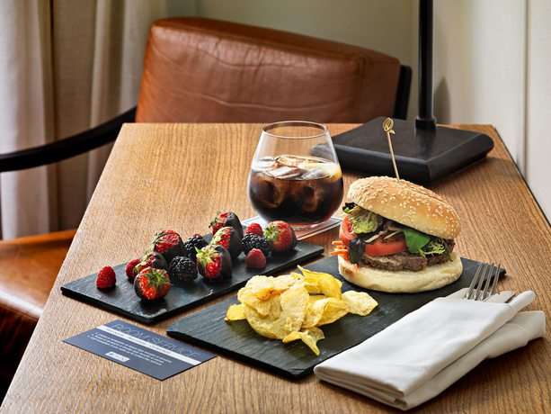 Imagen de la habitación del Hotel H10 Metropolitan. Foto 10