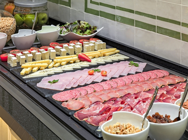 Imagen del bar/restaurante del Hotel H10 Montcada Boutique. Foto 4