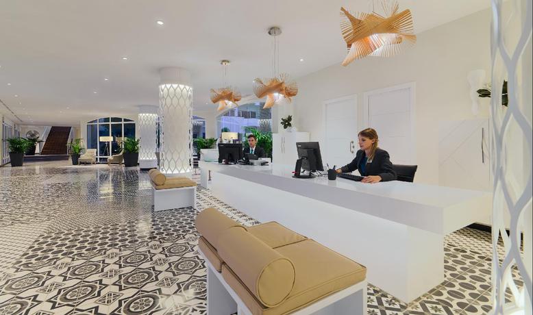 Imagen de los interiores del Hotel H10 Ocean Dunas - Adults Only. Foto 13