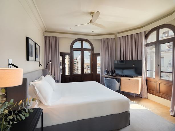 Imagen de la habitación del Hotel H10 Palacio Colomera. Foto 2