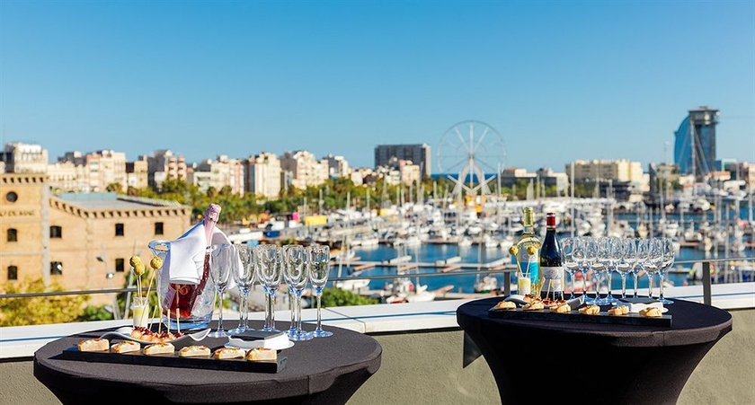 Imagen del bar/restaurante del Hotel H10 Port Vell. Foto 4