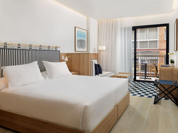 Imagen general del Hotel H10 Porto Poniente. Foto 20