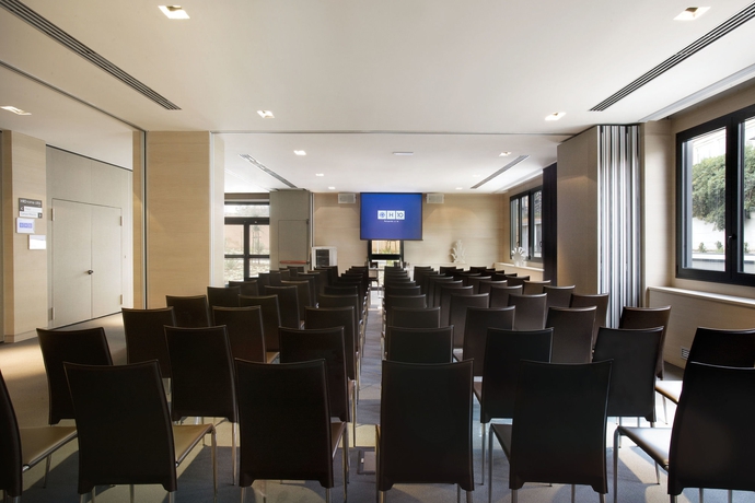 Imagen de los interiores del Hotel H10 Roma Citta. Foto 11