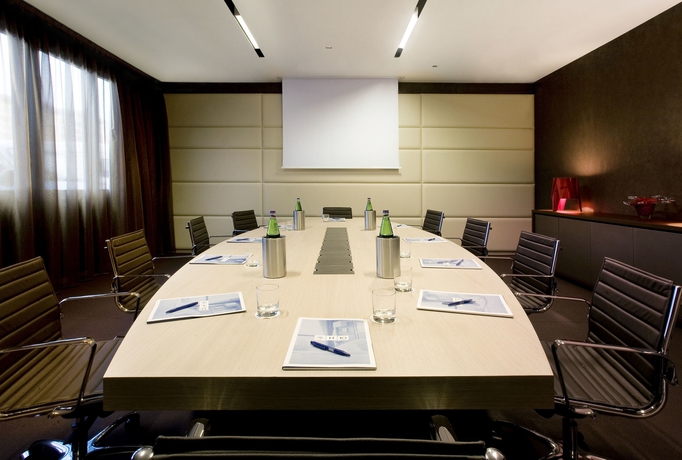 Imagen de los interiores del Hotel H10 Roma Citta. Foto 14