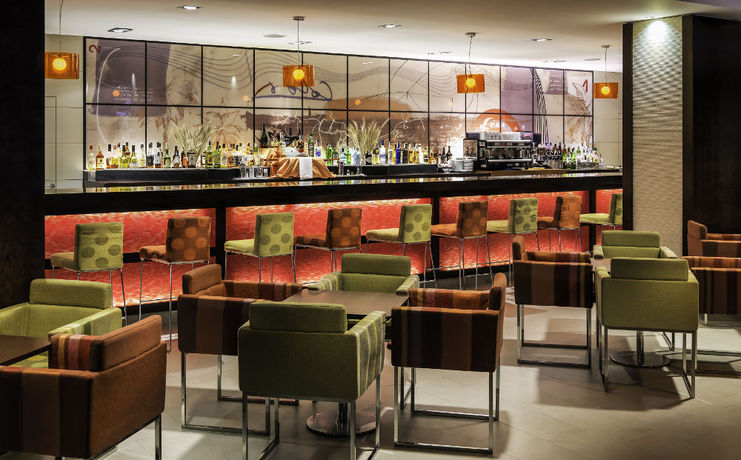 Imagen del bar/restaurante del Hotel H10 Salou Princess. Foto 8