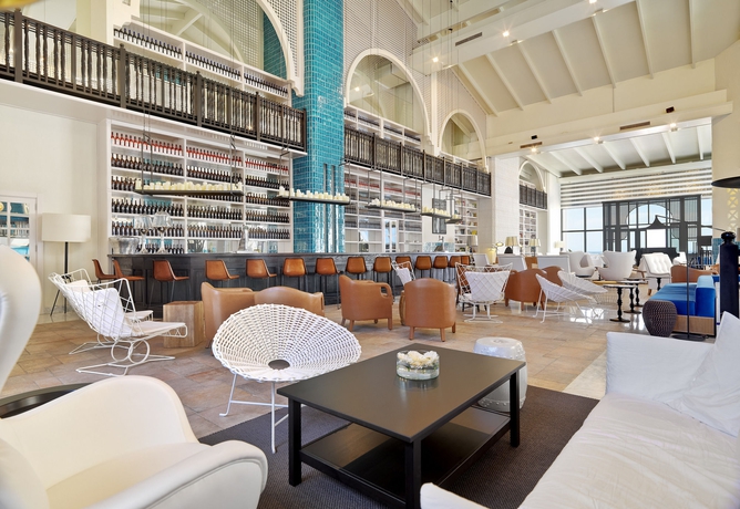 Imagen de los interiores del Hotel H10 Timanfaya Palace. Foto 12