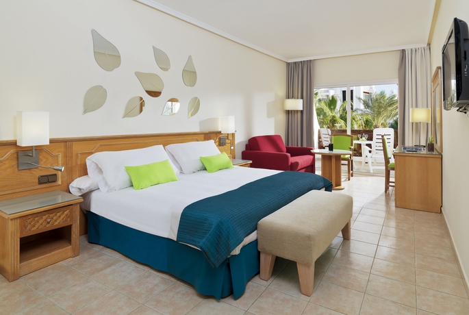 Imagen general del Hotel H10 Timanfaya Palace. Foto 4