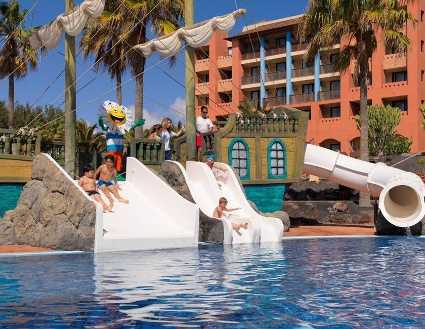 Imagen de la piscina del Hotel H10 Tindaya. Foto 13