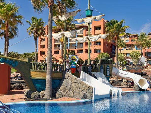 Imagen de la piscina del Hotel H10 Tindaya. Foto 10