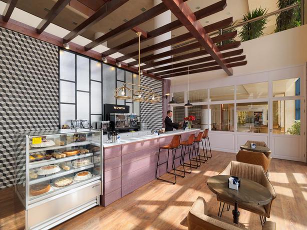 Imagen del bar/restaurante del Hotel H10 Tindaya. Foto 2