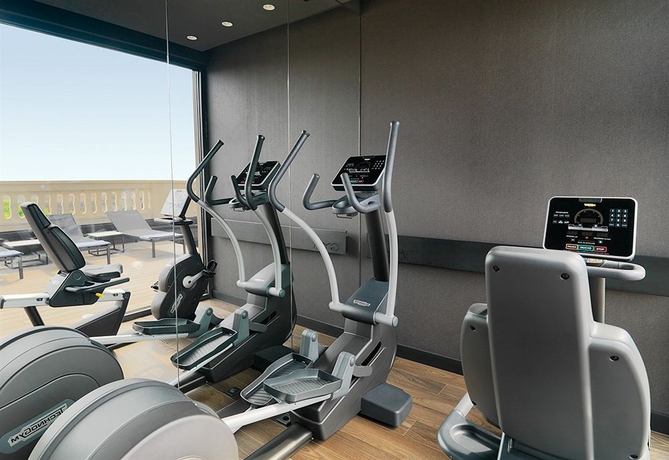 Imagen de los interiores del Hotel H10 Urquinaona Plaza. Foto 7