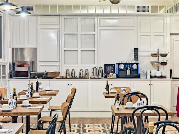 Imagen del bar/restaurante del Hotel H10 Villa De La Reina Boutique. Foto 4