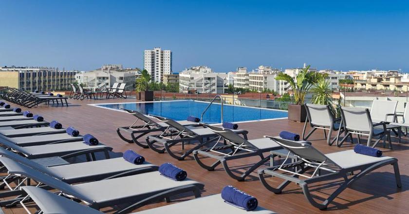 Imagen de la piscina del Hotel H10 Vintage Salou - Adults Only. Foto 30