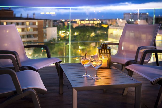 Imagen de los exteriores del Hotel H10 Vintage Salou - Adults Only. Foto 21