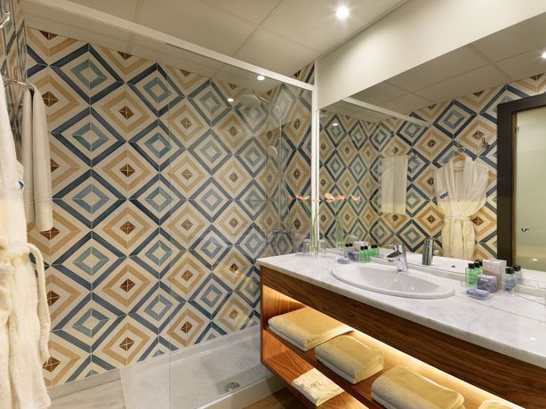 Imagen de la habitación del Hotel H10 Vintage Salou - Adults Only. Foto 18