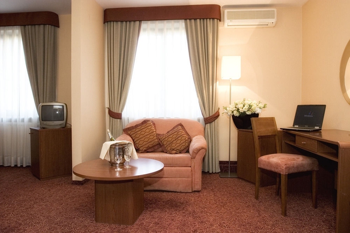 Imagen de la habitación del Hotel H12. Foto 4