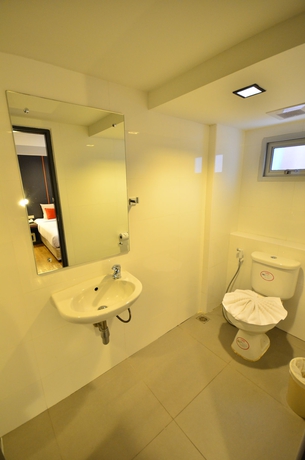 Imagen de la habitación del Hotel H2, Bangkok. Foto 2