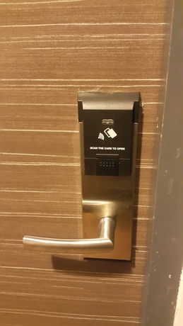 Imagen de la habitación del Hotel H2. Foto 15