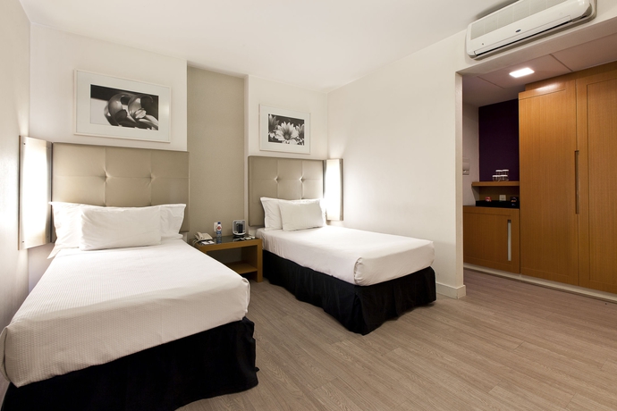 Imagen de la habitación del Hotel H2 Platinum Lourdes. Foto 8