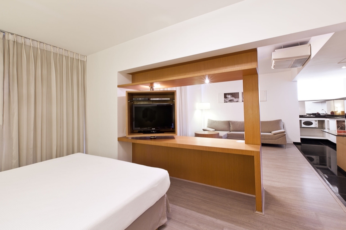 Imagen de la habitación del Hotel H2 Platinum Lourdes. Foto 9