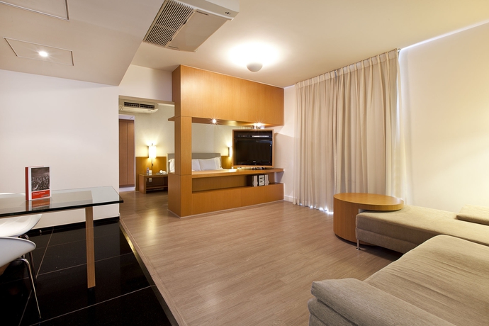 Imagen de los interiores del Hotel H2 Platinum Lourdes. Foto 15