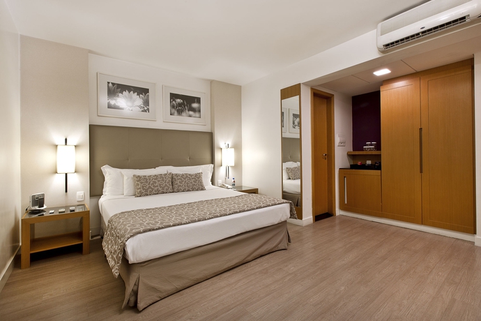 Imagen de la habitación del Hotel H2 Platinum Lourdes. Foto 11