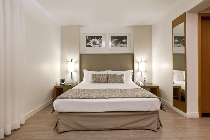 Imagen de la habitación del Hotel H2 Platinum Lourdes. Foto 12