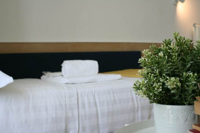 Imagen de la habitación del Hotel H22. Foto 16