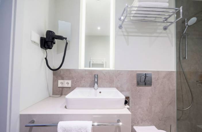 Imagen de la habitación del Hotel H24 Berlin Gr&uuml;nau. Foto 6