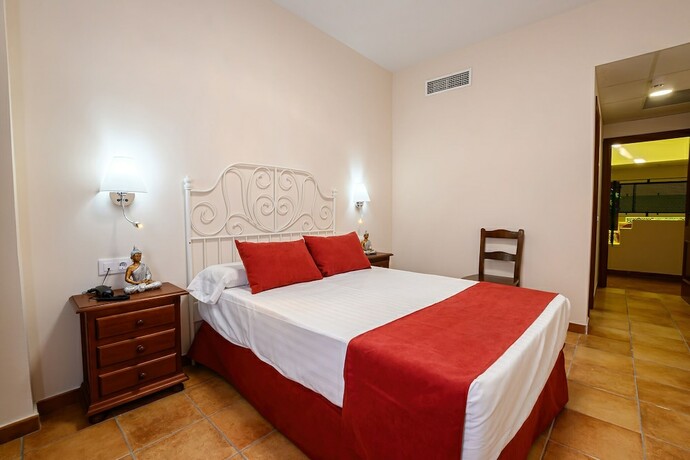 Imagen de la habitación del Hotel H28 Camas. Foto 14