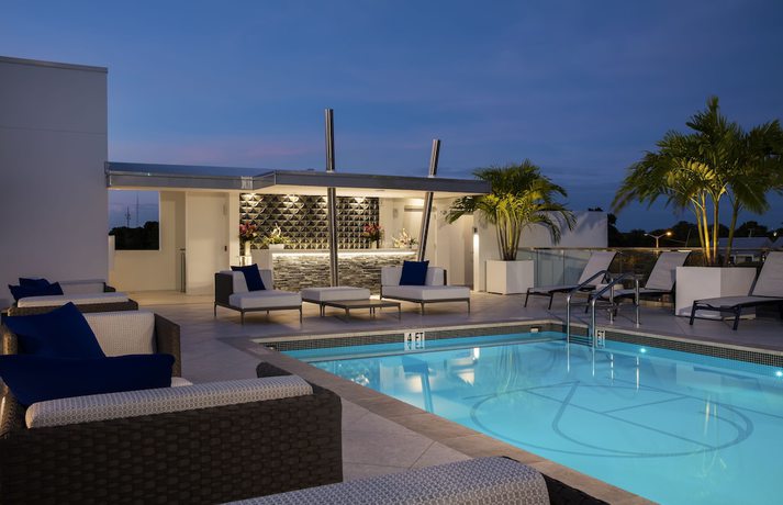 Imagen de la piscina del Hotel H2O Suites - Adults Only. Foto 20