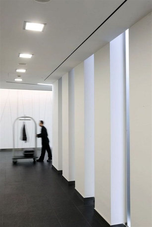 Imagen de los interiores del Hotel H2c Milanofiori. Foto 8