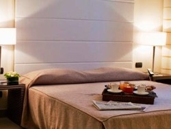 Imagen general del Hotel H2c Napoli. Foto 4