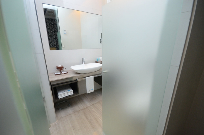 Imagen de la habitación del Hotel H2o. Foto 7