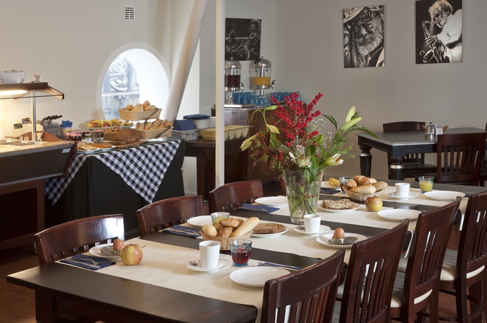 Imagen del bar/restaurante del Hotel H2otel Rotterdam. Foto 7