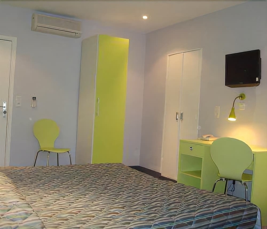 Imagen de la habitación del Hotel H33. Foto 3