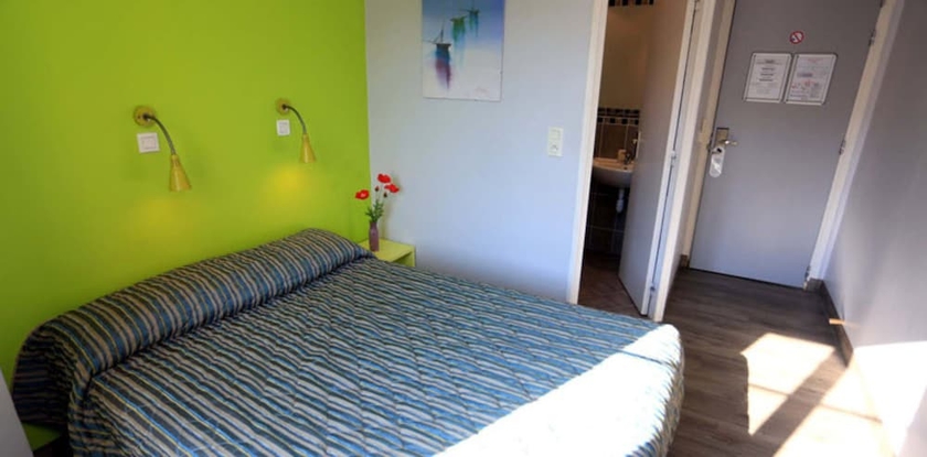 Imagen de la habitación del Hotel H33. Foto 4