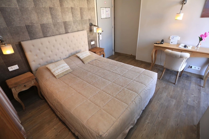 Imagen de la habitación del Hotel H33. Foto 6