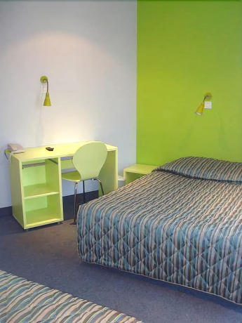 Imagen de la habitación del Hotel H33. Foto 10