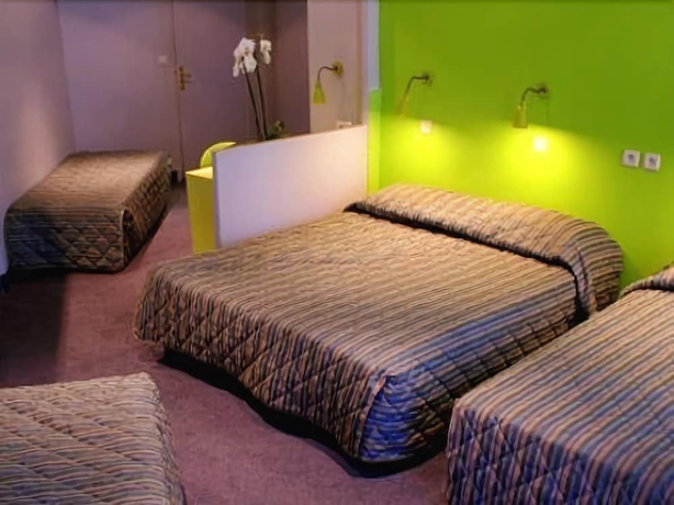 Imagen de la habitación del Hotel H33. Foto 14