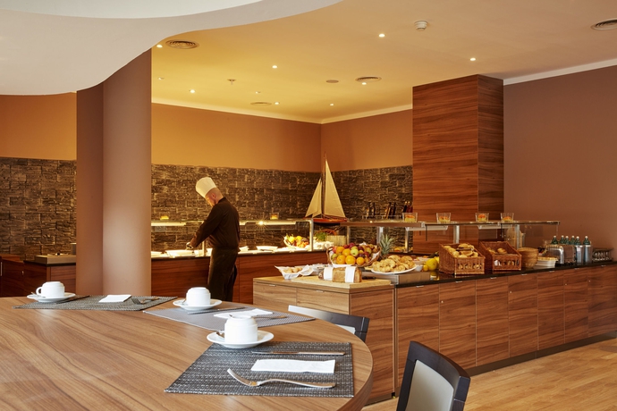 Imagen del bar/restaurante del Hotel H4 Hamburg-bergedorf. Foto 7