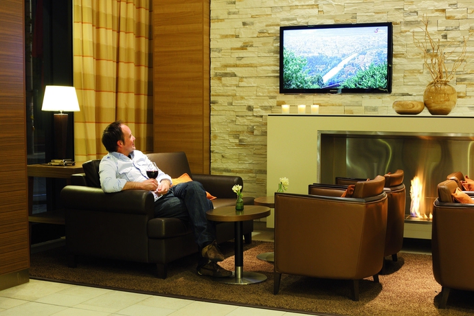 Imagen de los interiores del Hotel H4 Hotel Berlin Alexanderplatz. Foto 9