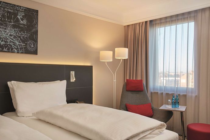 Imagen de la habitación del Hotel H4 Hotel Hannover Messe. Foto 3